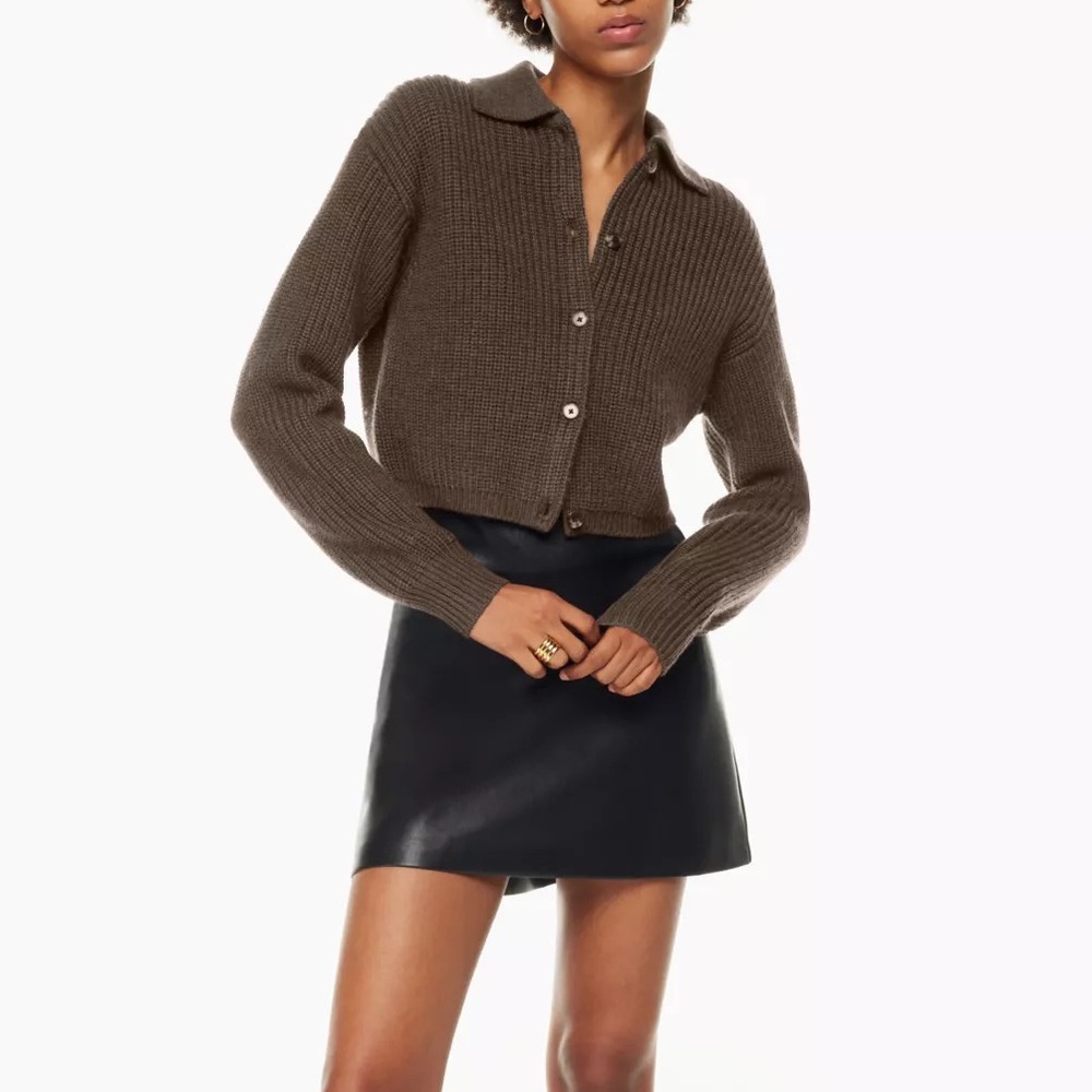 Aritzia Brown Ribbed Sweater